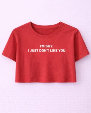 I'M Shy crop tee